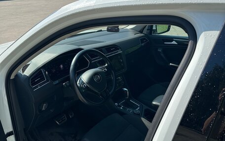 Volkswagen Tiguan II, 2019 год, 3 499 000 рублей, 6 фотография