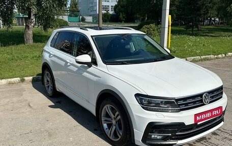 Volkswagen Tiguan II, 2019 год, 3 499 000 рублей, 2 фотография
