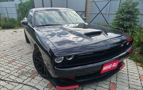 Dodge Challenger III рестайлинг 2, 2018 год, 4 590 000 рублей, 1 фотография
