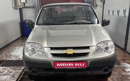 Chevrolet Niva I рестайлинг, 2015 год, 694 000 рублей, 1 фотография
