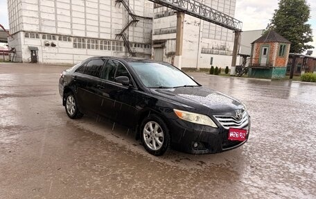 Toyota Camry, 2011 год, 890 000 рублей, 1 фотография