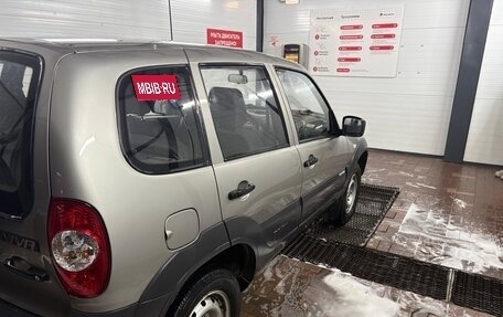 Chevrolet Niva I рестайлинг, 2015 год, 694 000 рублей, 3 фотография