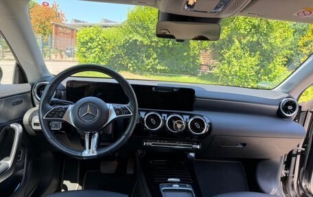 Mercedes-Benz CLA, 2023 год, 2 800 000 рублей, 9 фотография