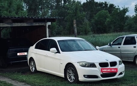 BMW 3 серия, 2011 год, 1 300 000 рублей, 3 фотография
