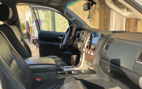 Toyota Tundra II, 2011 год, 3 200 000 рублей, 2 фотография