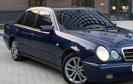 Mercedes-Benz E-Класс, 1996 год, 325 000 рублей, 13 фотография