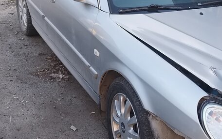 Hyundai Sonata IV рестайлинг, 2005 год, 255 000 рублей, 2 фотография