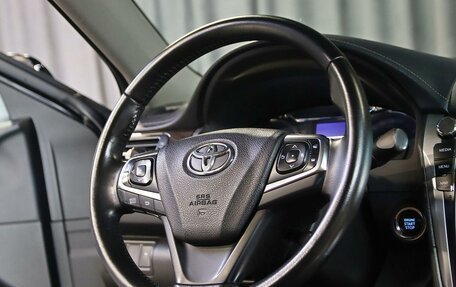 Toyota Camry, 2017 год, 1 899 000 рублей, 9 фотография