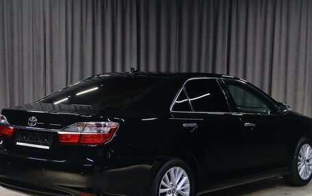 Toyota Camry, 2017 год, 1 899 000 рублей, 2 фотография