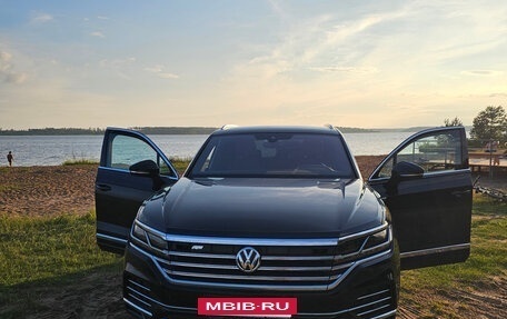 Volkswagen Touareg III, 2018 год, 4 200 000 рублей, 4 фотография