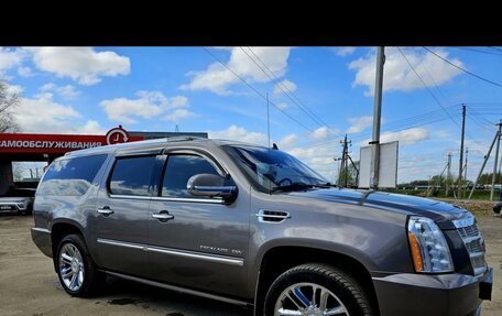Cadillac Escalade III, 2013 год, 3 700 000 рублей, 1 фотография