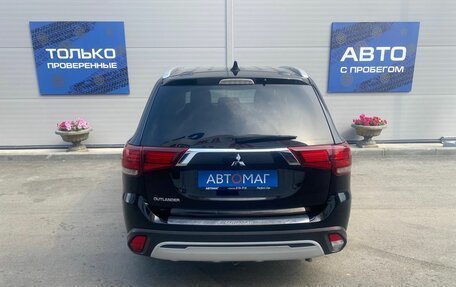 Mitsubishi Outlander III рестайлинг 3, 2020 год, 1 996 000 рублей, 7 фотография