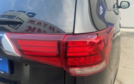 Mitsubishi Outlander III рестайлинг 3, 2020 год, 1 996 000 рублей, 15 фотография
