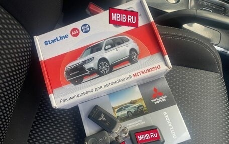 Mitsubishi Outlander III рестайлинг 3, 2020 год, 1 996 000 рублей, 36 фотография