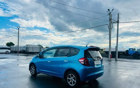 Honda Fit III, 2010 год, 799 999 рублей, 4 фотография