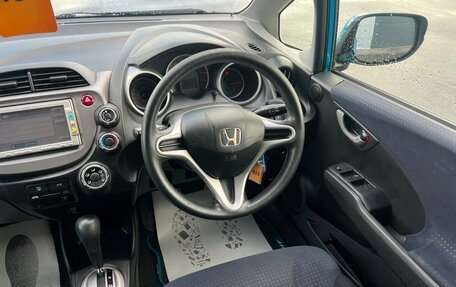 Honda Fit III, 2010 год, 799 999 рублей, 15 фотография