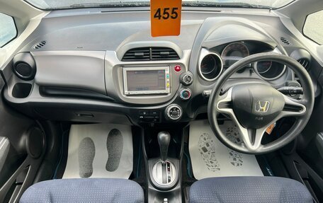 Honda Fit III, 2010 год, 799 999 рублей, 16 фотография