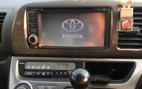 Toyota Wish II, 2005 год, 810 000 рублей, 15 фотография