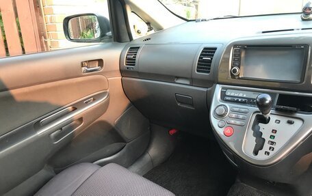 Toyota Wish II, 2005 год, 810 000 рублей, 17 фотография