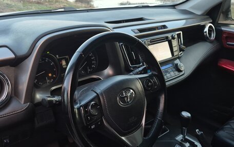 Toyota RAV4, 2015 год, 1 800 000 рублей, 5 фотография