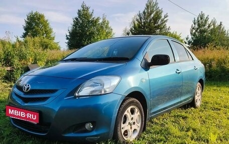 Toyota Belta, 2005 год, 465 000 рублей, 2 фотография
