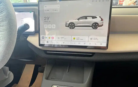 Volvo XC70, 2026 год, 6 400 015 рублей, 10 фотография