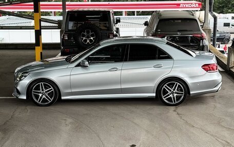 Mercedes-Benz E-Класс, 2013 год, 2 100 000 рублей, 3 фотография