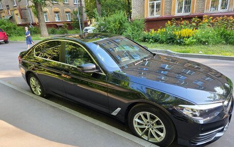 BMW 5 серия, 2019 год, 2 697 500 рублей, 2 фотография