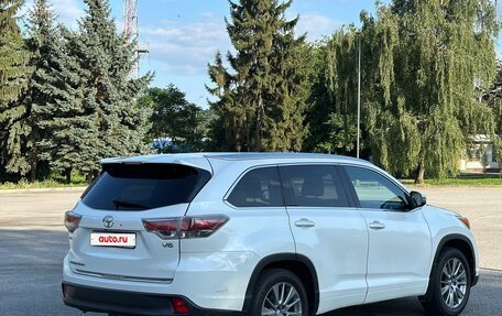 Toyota Highlander III, 2014 год, 2 400 000 рублей, 7 фотография