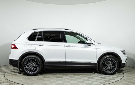 Volkswagen Tiguan II, 2018 год, 2 099 700 рублей, 5 фотография