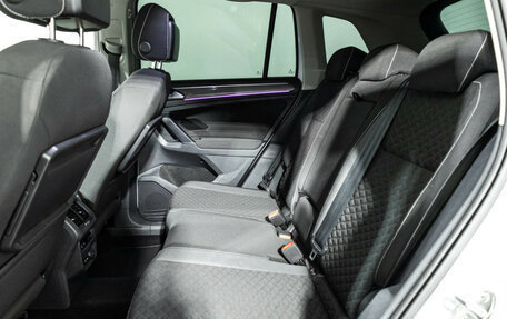 Volkswagen Tiguan II, 2018 год, 2 099 700 рублей, 11 фотография