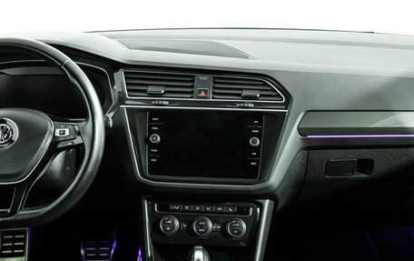 Volkswagen Tiguan II, 2018 год, 2 099 700 рублей, 15 фотография