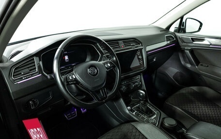 Volkswagen Tiguan II, 2018 год, 2 099 700 рублей, 12 фотография