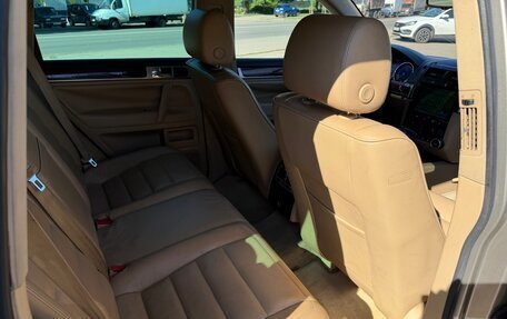 Volkswagen Touareg III, 2003 год, 550 000 рублей, 14 фотография