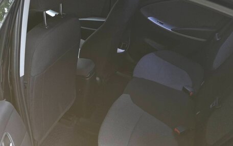 Hyundai Solaris II рестайлинг, 2012 год, 700 000 рублей, 4 фотография