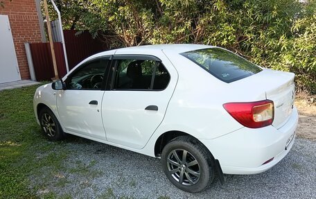 Renault Logan II, 2016 год, 670 000 рублей, 2 фотография