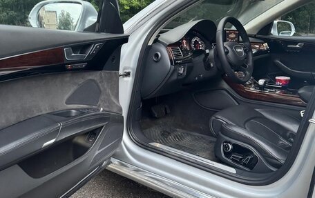 Audi A8, 2012 год, 1 300 000 рублей, 14 фотография