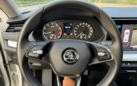 Skoda Octavia IV, 2023 год, 2 350 000 рублей, 7 фотография