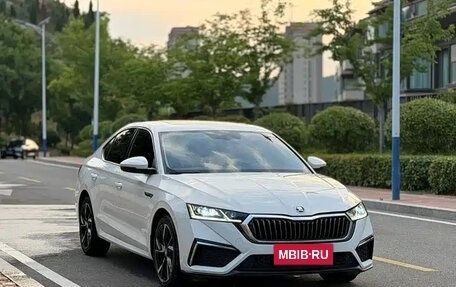 Skoda Octavia IV, 2023 год, 2 350 000 рублей, 2 фотография
