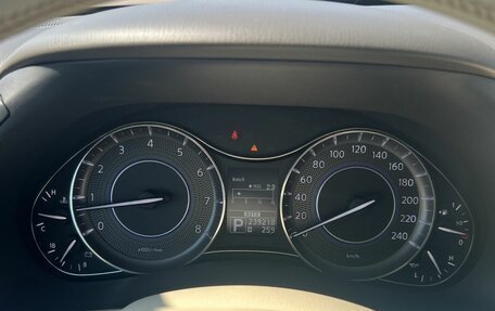 Infiniti QX56, 2011 год, 2 090 000 рублей, 17 фотография