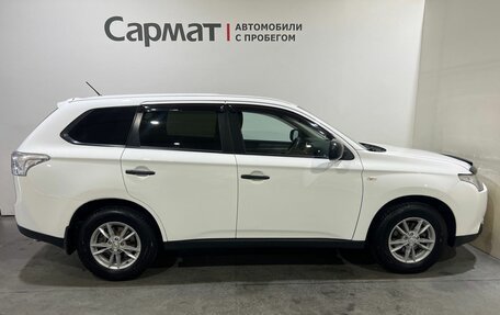 Mitsubishi Outlander III рестайлинг 3, 2012 год, 1 300 000 рублей, 9 фотография