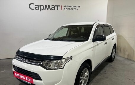 Mitsubishi Outlander III рестайлинг 3, 2012 год, 1 300 000 рублей, 4 фотография