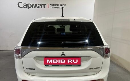 Mitsubishi Outlander III рестайлинг 3, 2012 год, 1 300 000 рублей, 7 фотография