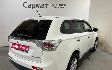 Mitsubishi Outlander III рестайлинг 3, 2012 год, 1 300 000 рублей, 8 фотография