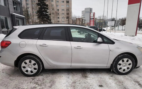 Opel Astra J, 2011 год, 650 000 рублей, 3 фотография