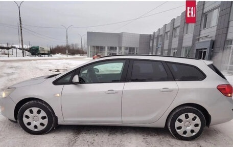 Opel Astra J, 2011 год, 650 000 рублей, 4 фотография
