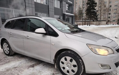 Opel Astra J, 2011 год, 650 000 рублей, 5 фотография