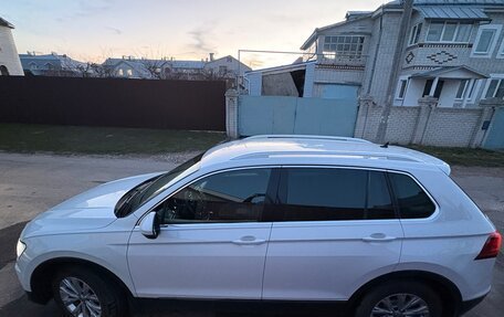 Volkswagen Tiguan II, 2017 год, 2 500 000 рублей, 3 фотография