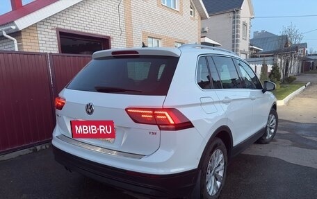 Volkswagen Tiguan II, 2017 год, 2 500 000 рублей, 5 фотография