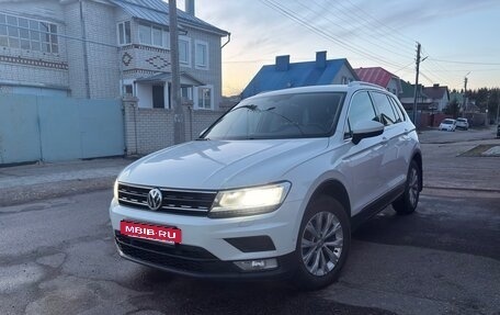 Volkswagen Tiguan II, 2017 год, 2 500 000 рублей, 2 фотография